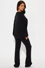 Load image into Gallery viewer, Simple Favor Hacci Flare Leg Pant Set - Black
